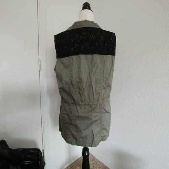 Maurices Interesting looking shirt. - Picture 2 of 4